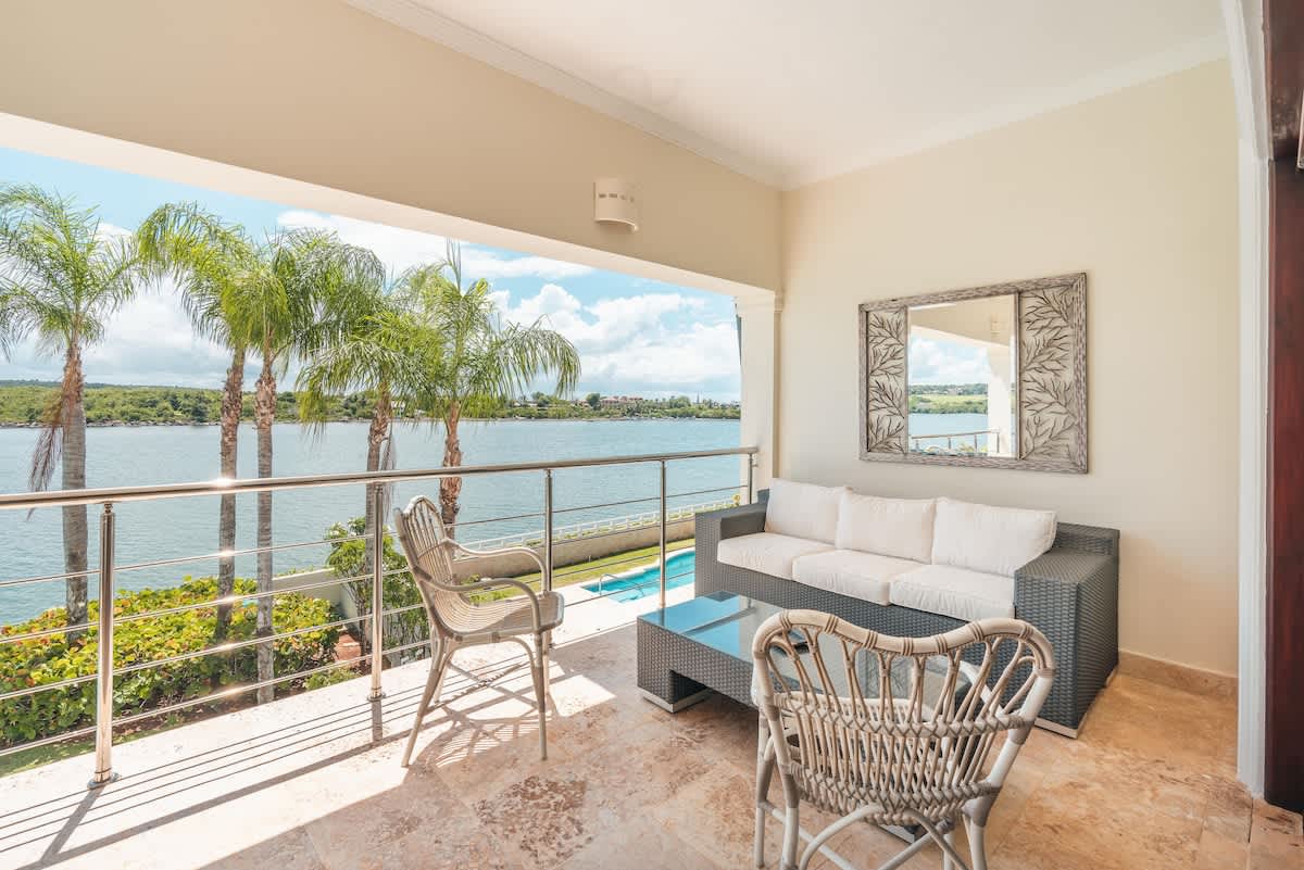 6952ba1298ade2a2e86d2605