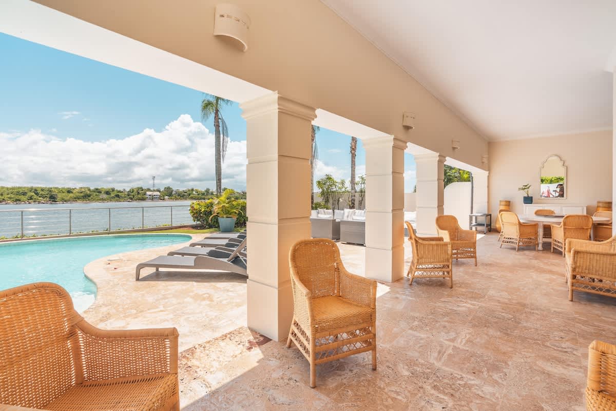 6952ba0f98ade2a2e86d25c5