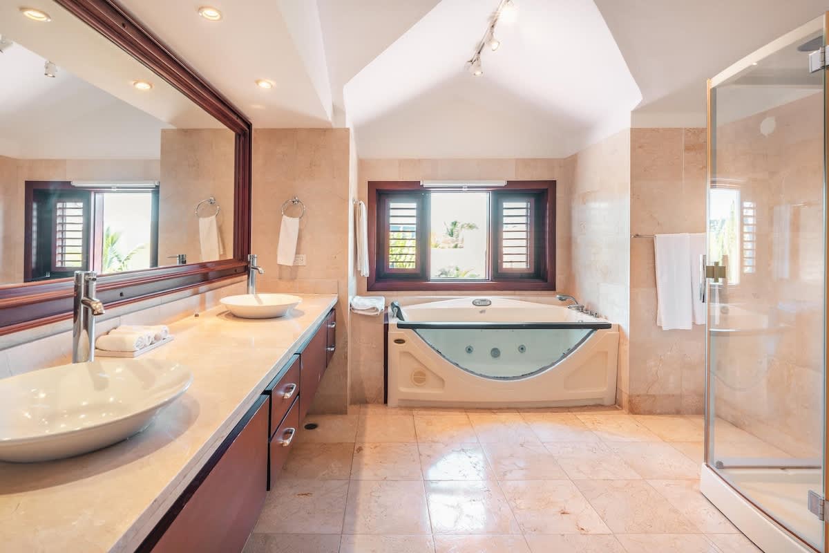 6952ba0d98ade2a2e86d25a6