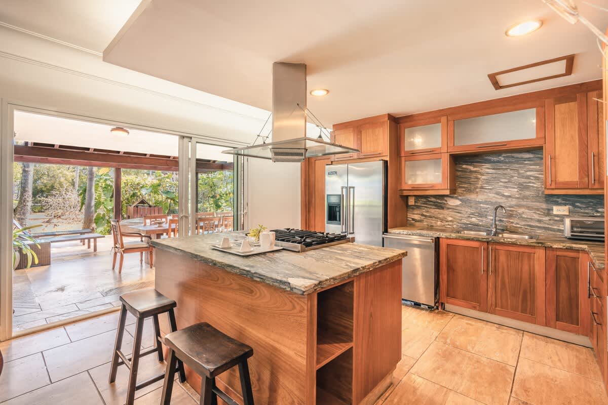 699f6109a897792dd6feb885