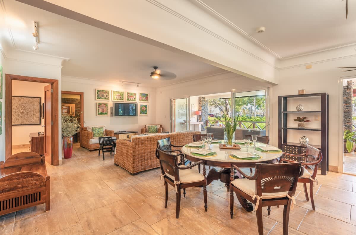 699f6109a897792dd6feb879