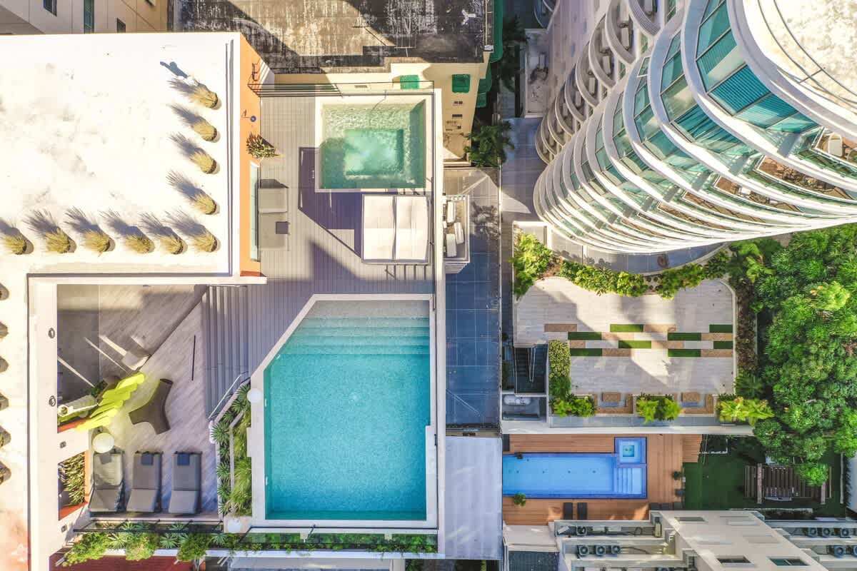 694aff9d98ade2a2e85a017e