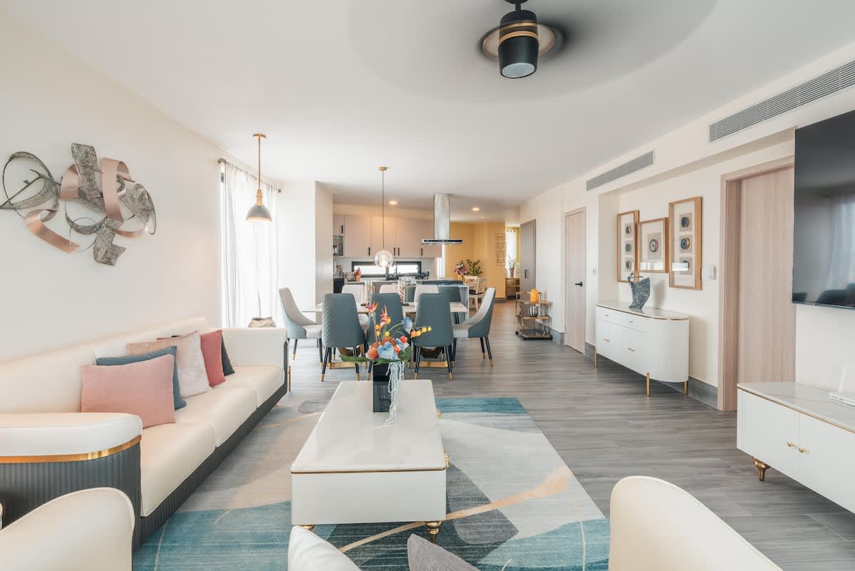 6944443ffcb6fe3e7c3fbdde