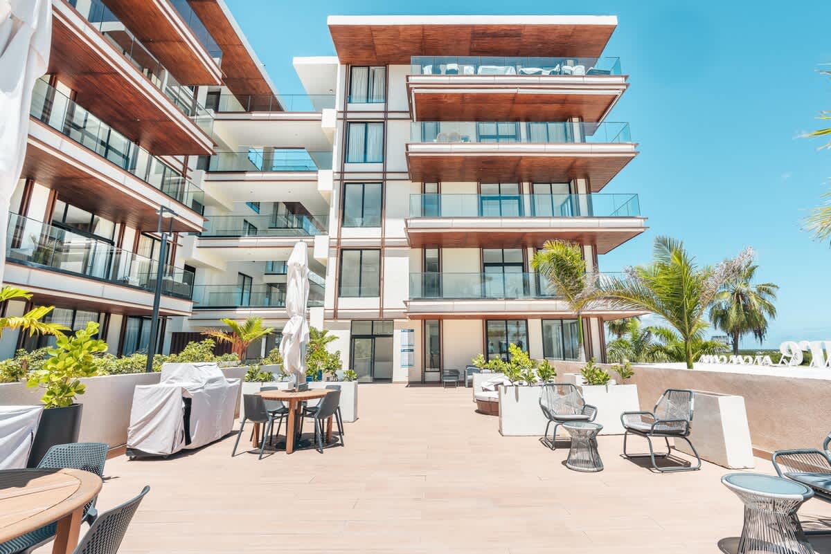 6944442afcb6fe3e7c3fbcae