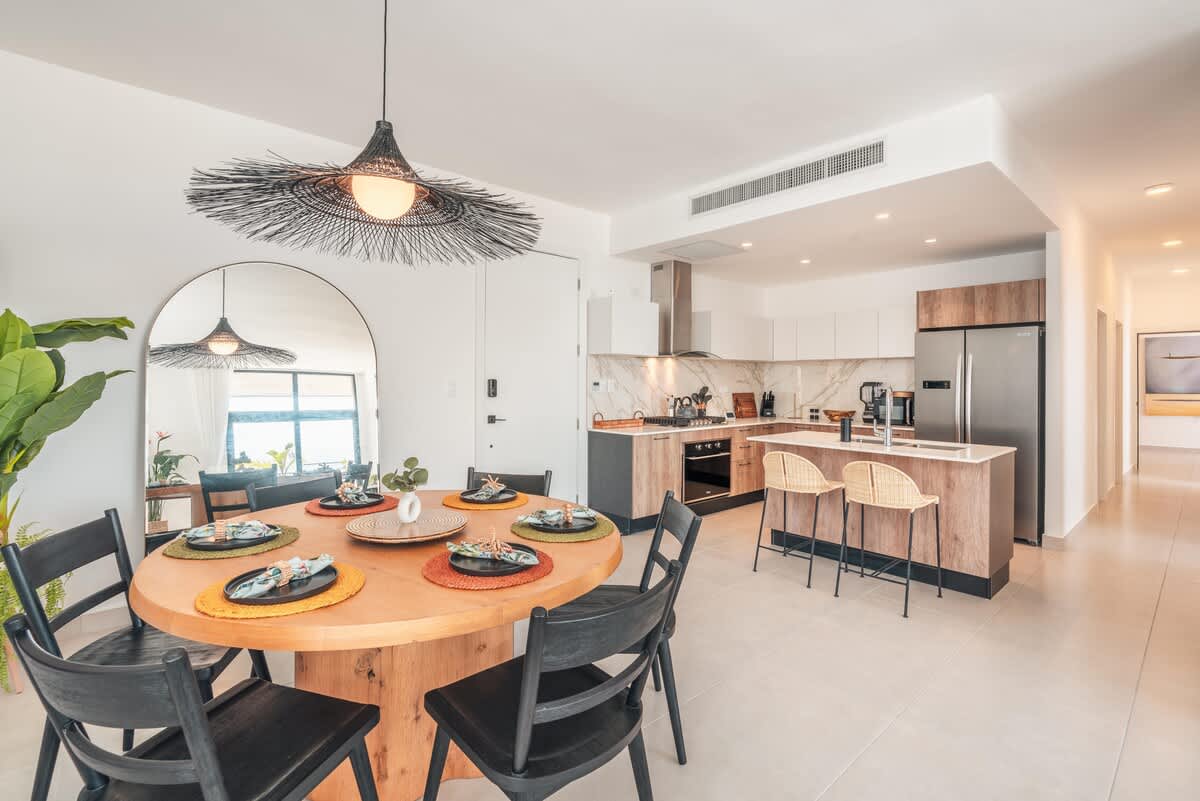 69444426fcb6fe3e7c3fbc42