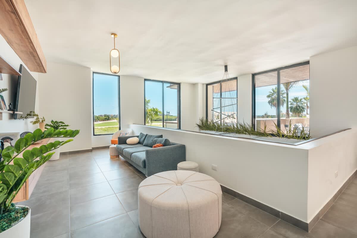 6944442afcb6fe3e7c3fbcac