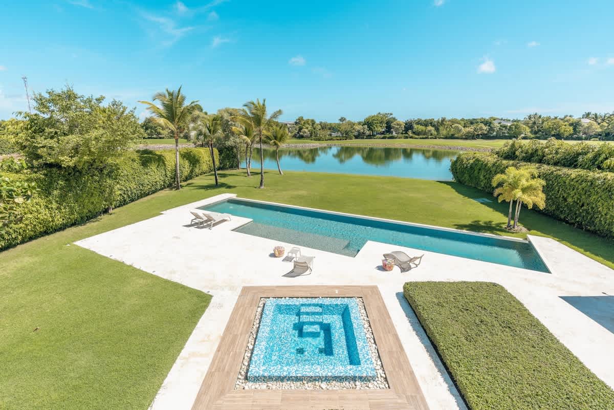 69444440914dba2e072f7d71