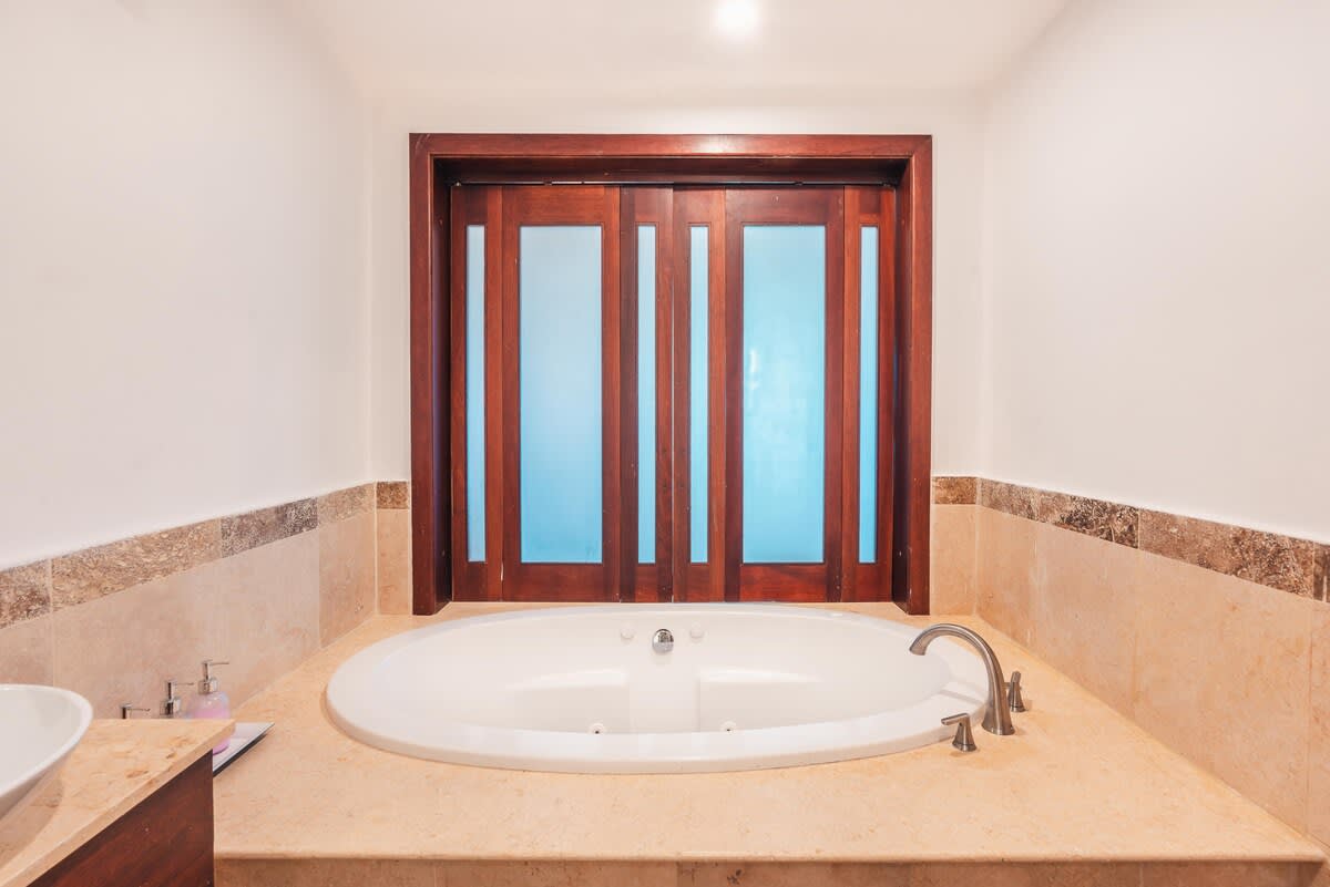 6944443d914dba2e072f7d30