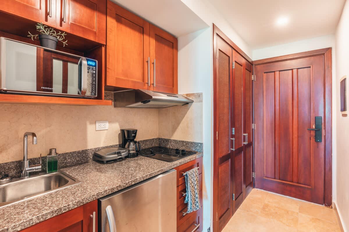 6944443f914dba2e072f7d5c