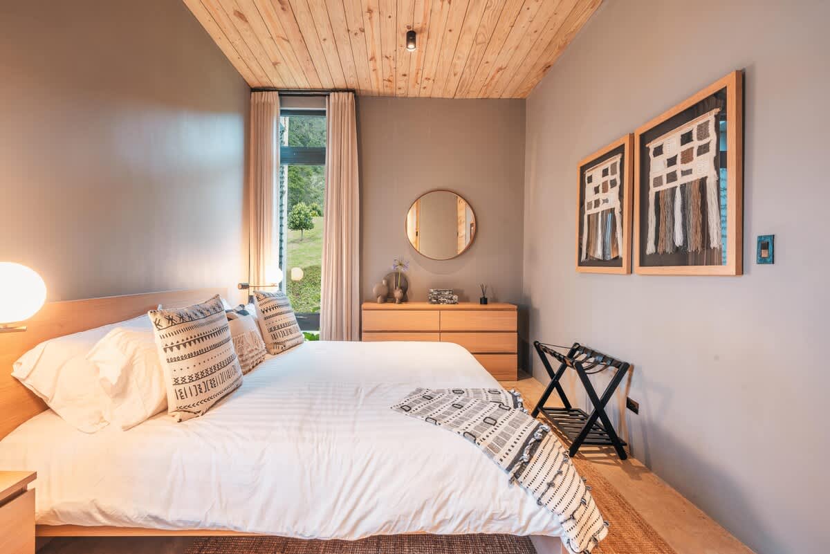 6944440a914dba2e072f7b0a