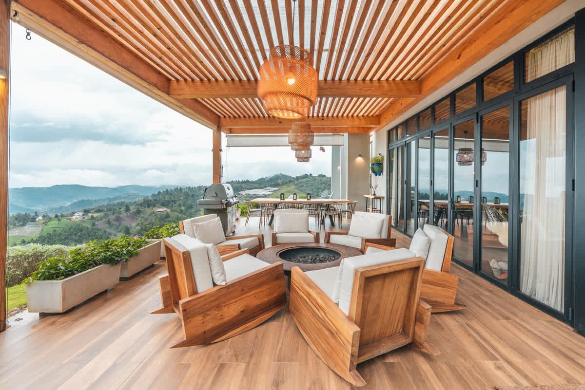 6944440d914dba2e072f7b5d