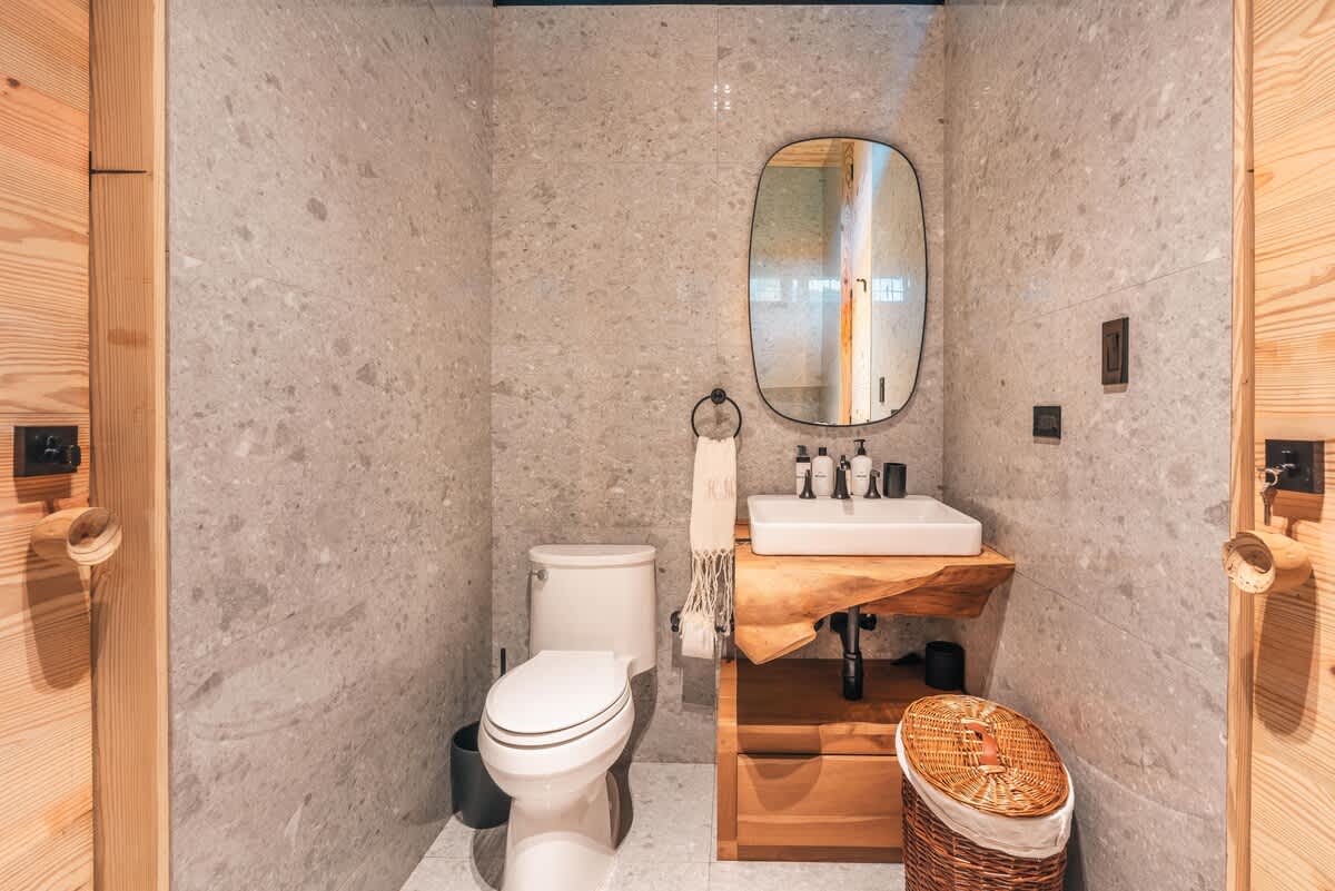 6944440a914dba2e072f7b02