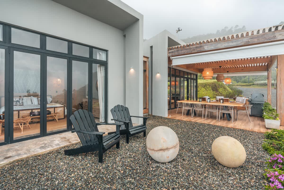 6944440e914dba2e072f7b6e