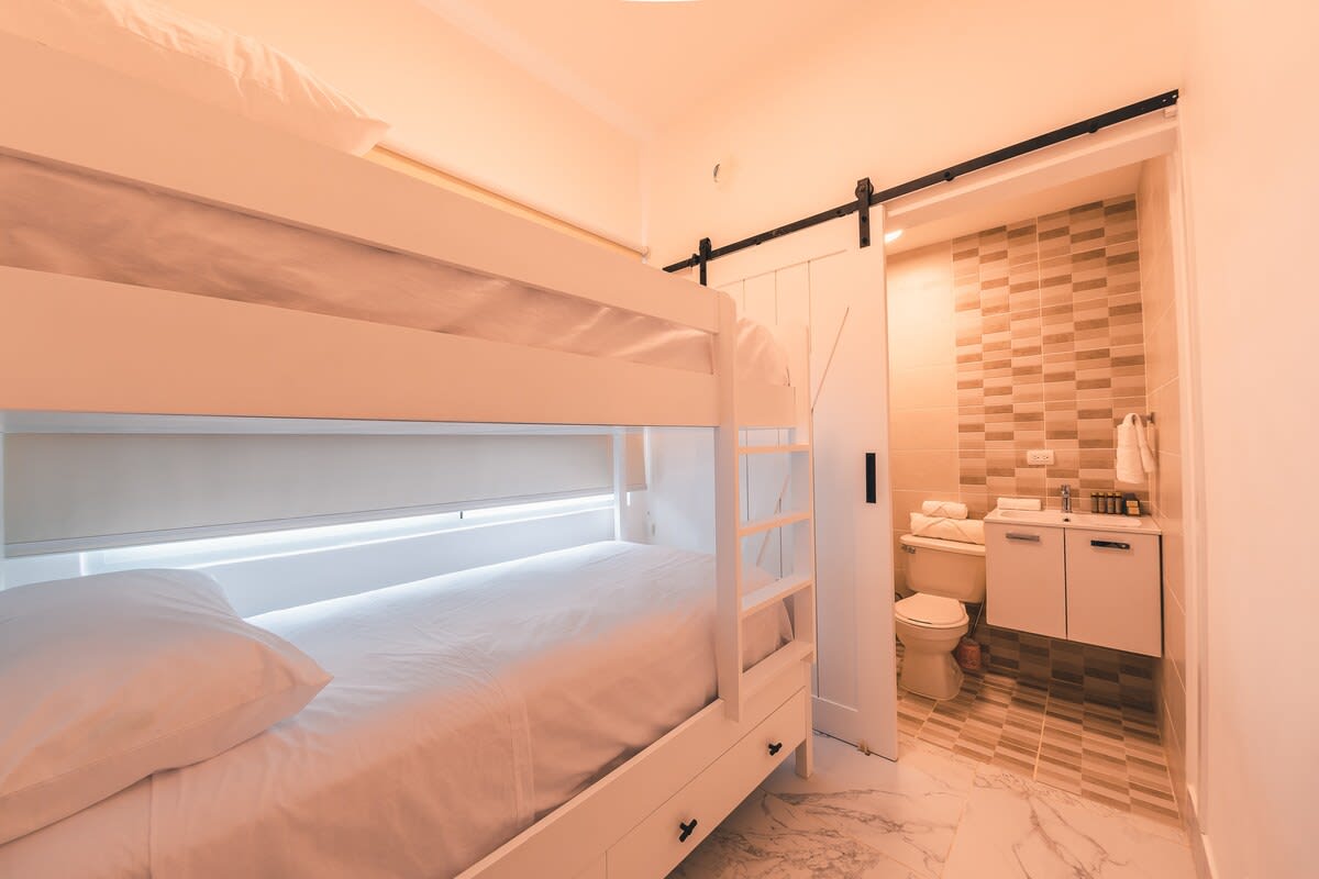 694aff3098ade2a2e859fb16