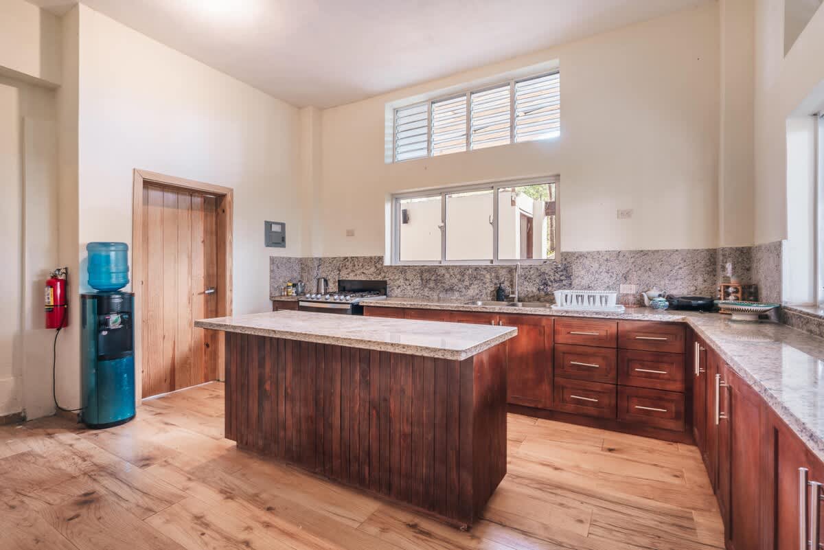 6944443efcb6fe3e7c3fbdbe