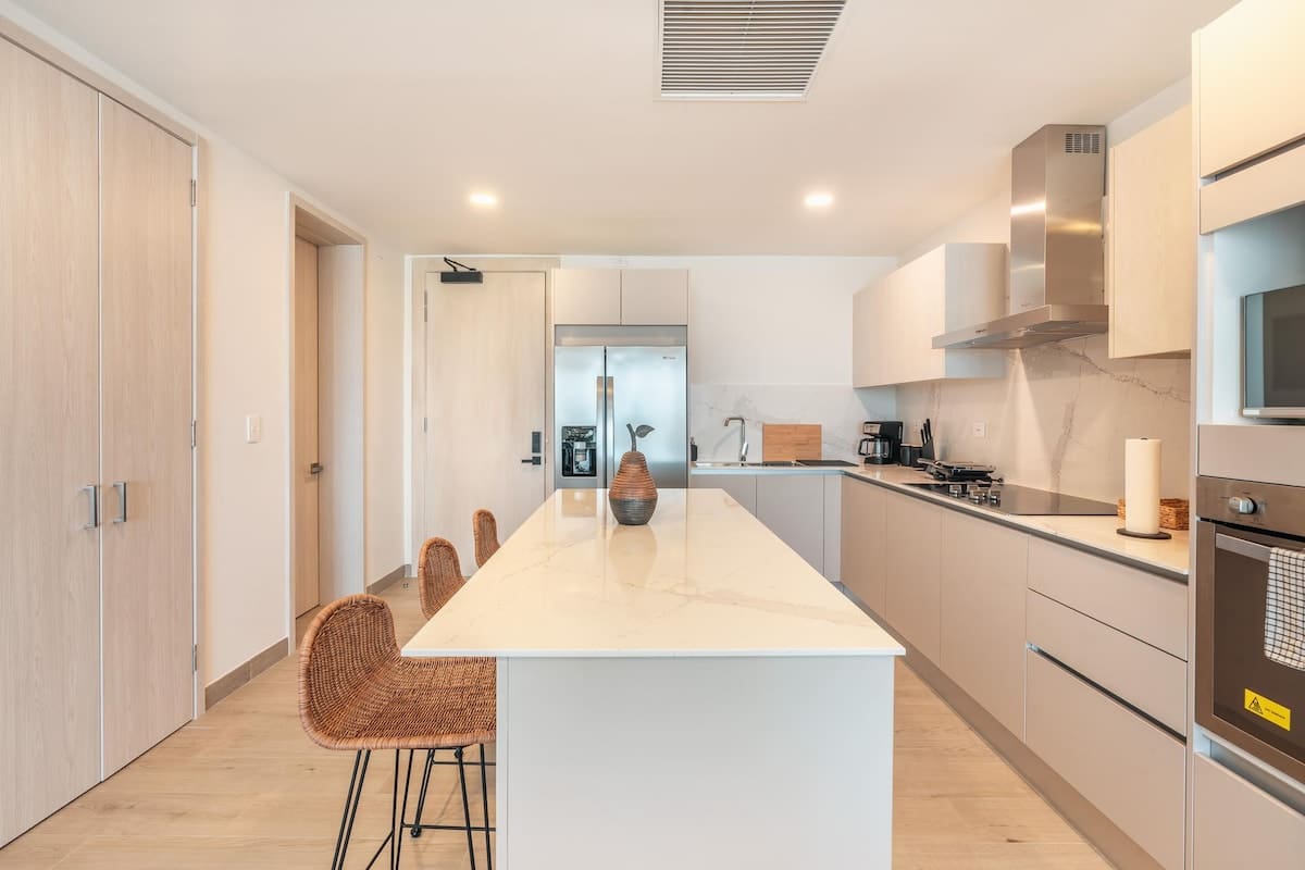 6944448b914dba2e072f808a