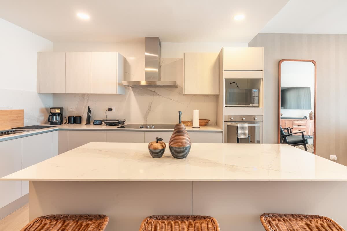 6944448c914dba2e072f809c