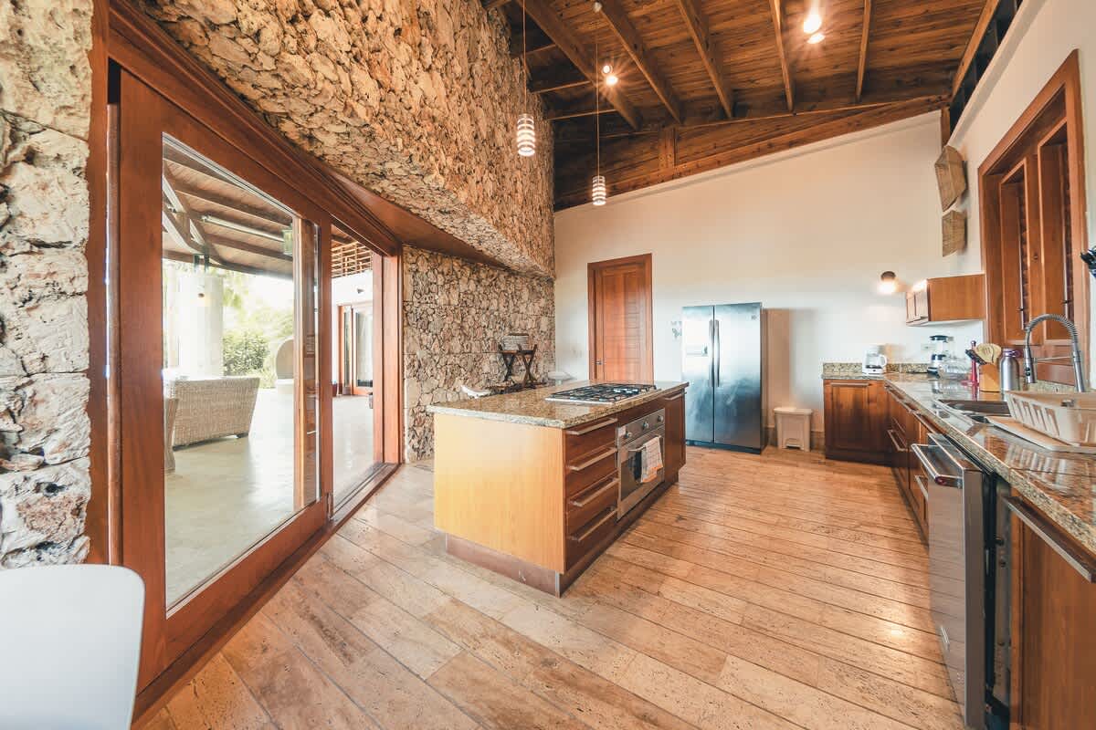 6944431a914dba2e072f7228