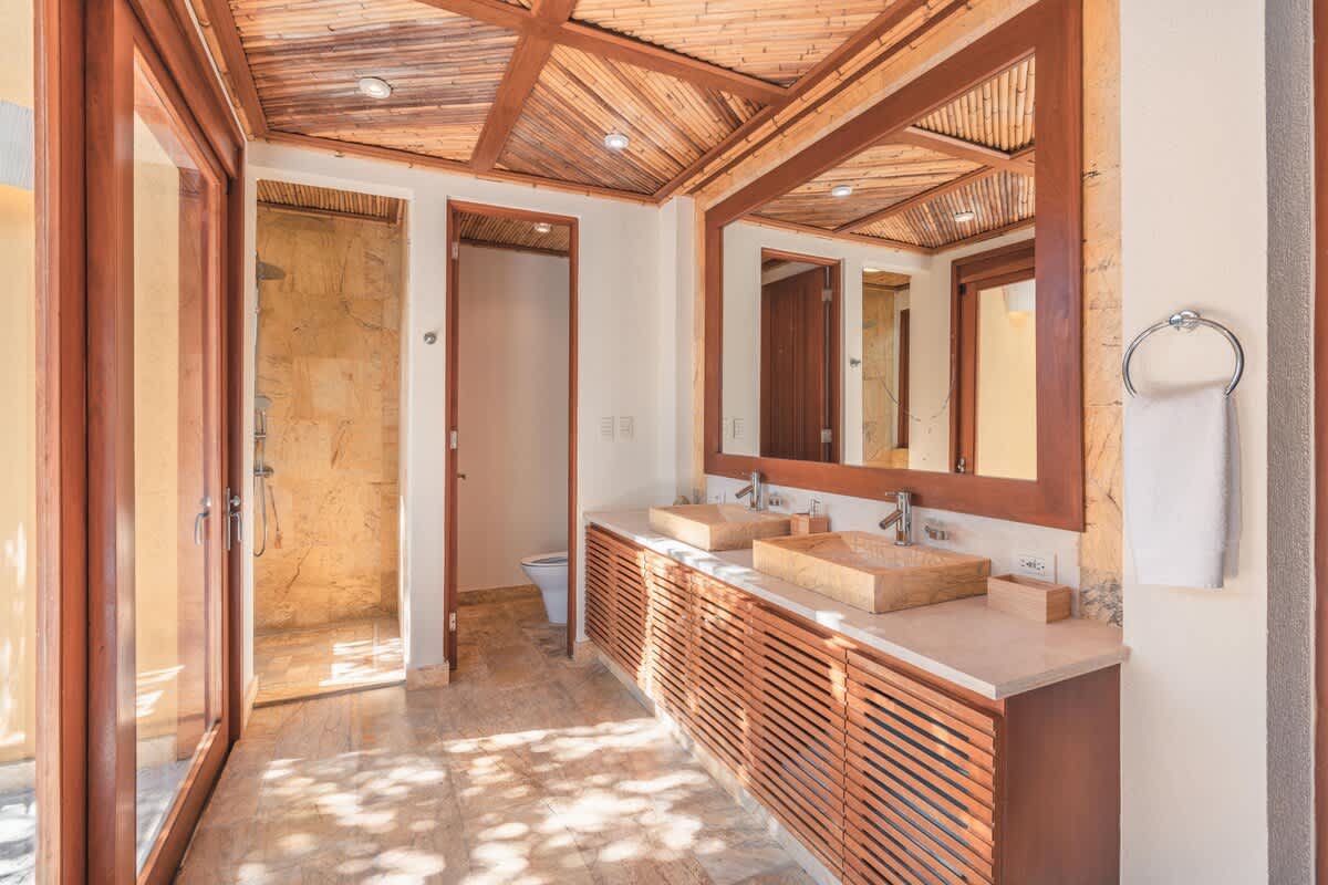 6944437a914dba2e072f76d9