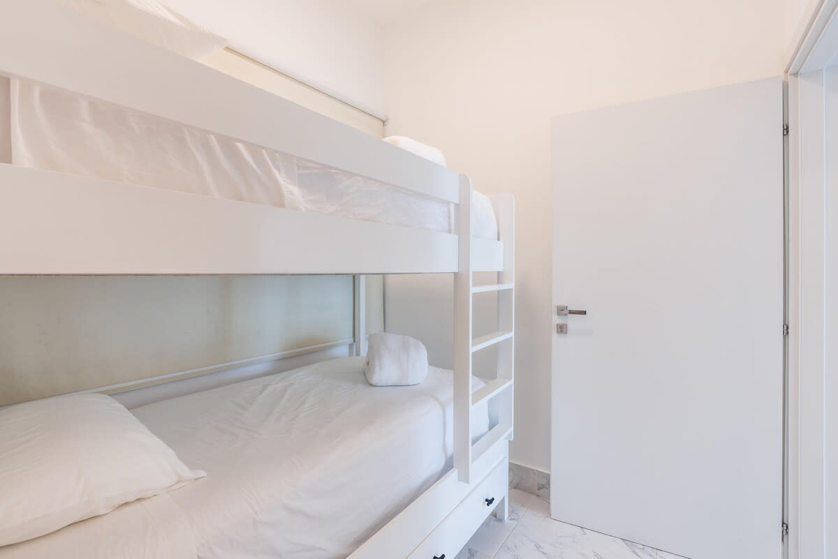 694aff3b98ade2a2e859fb90