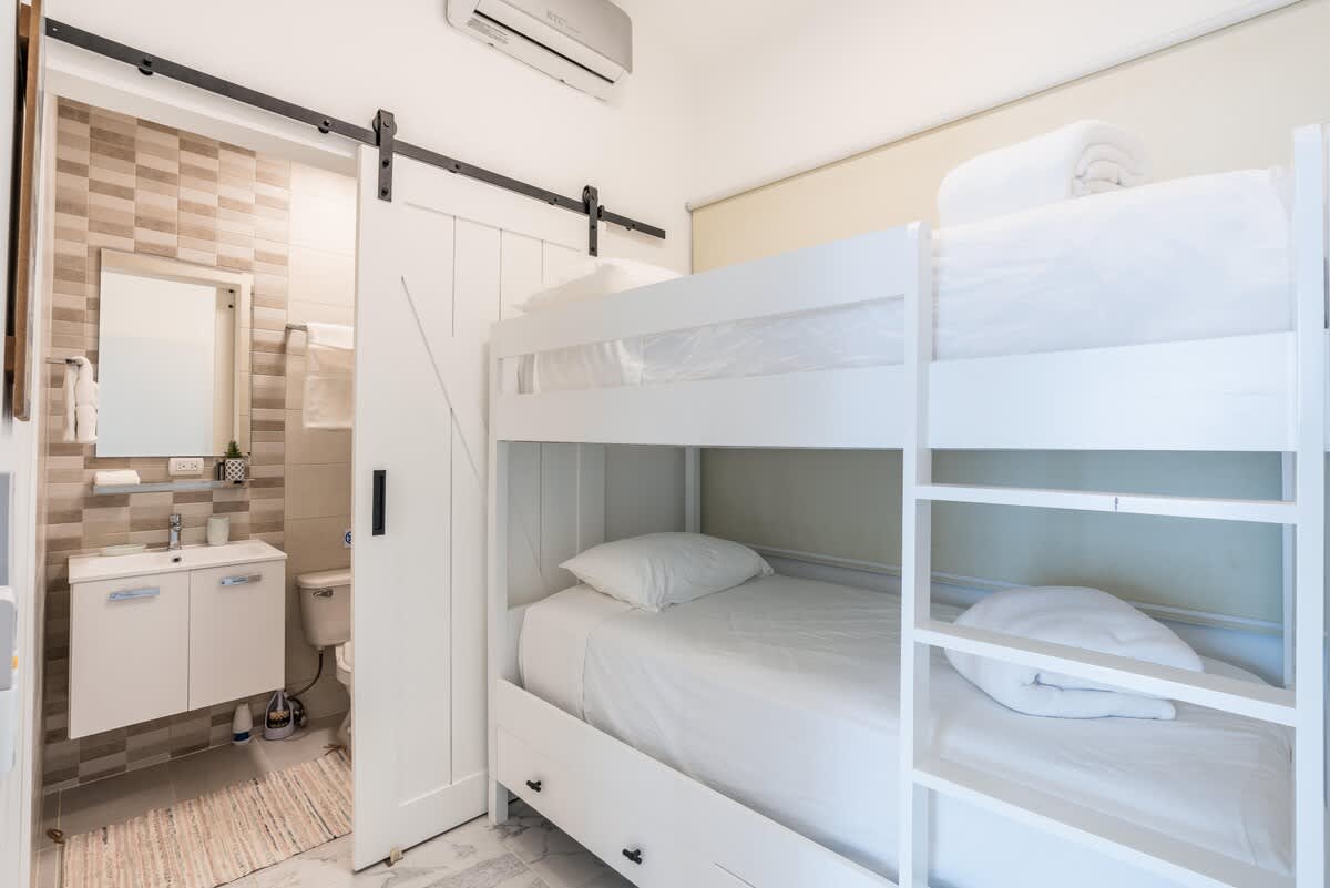 694aff3c98ade2a2e859fbad