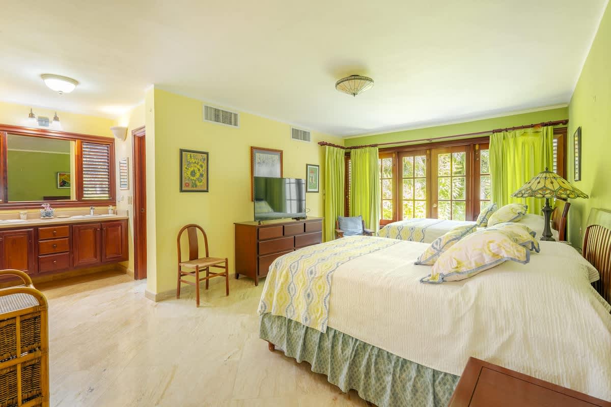 69444451fcb6fe3e7c3fbf5d