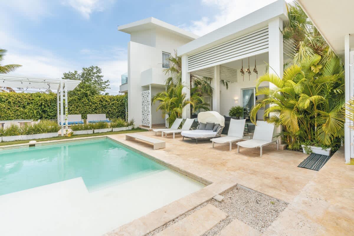 6952bede9ffb66b812f543c7