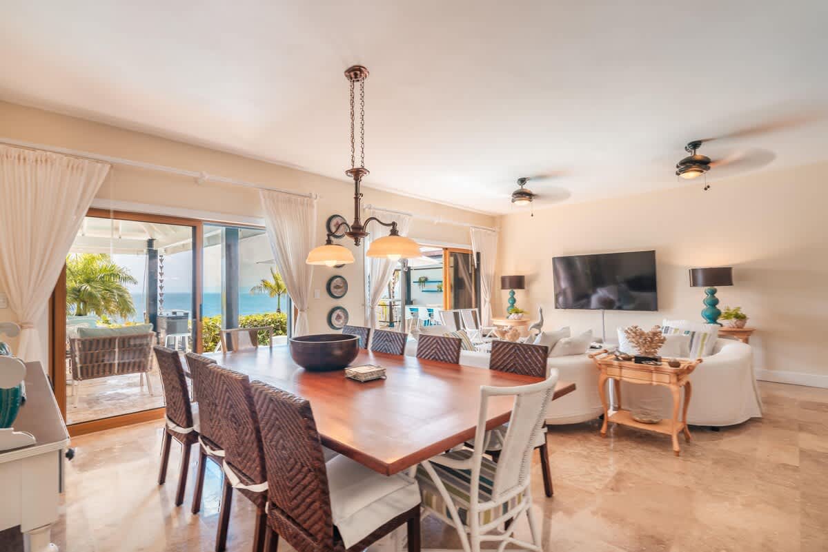 6945c06dfcb6fe3e7c44336a