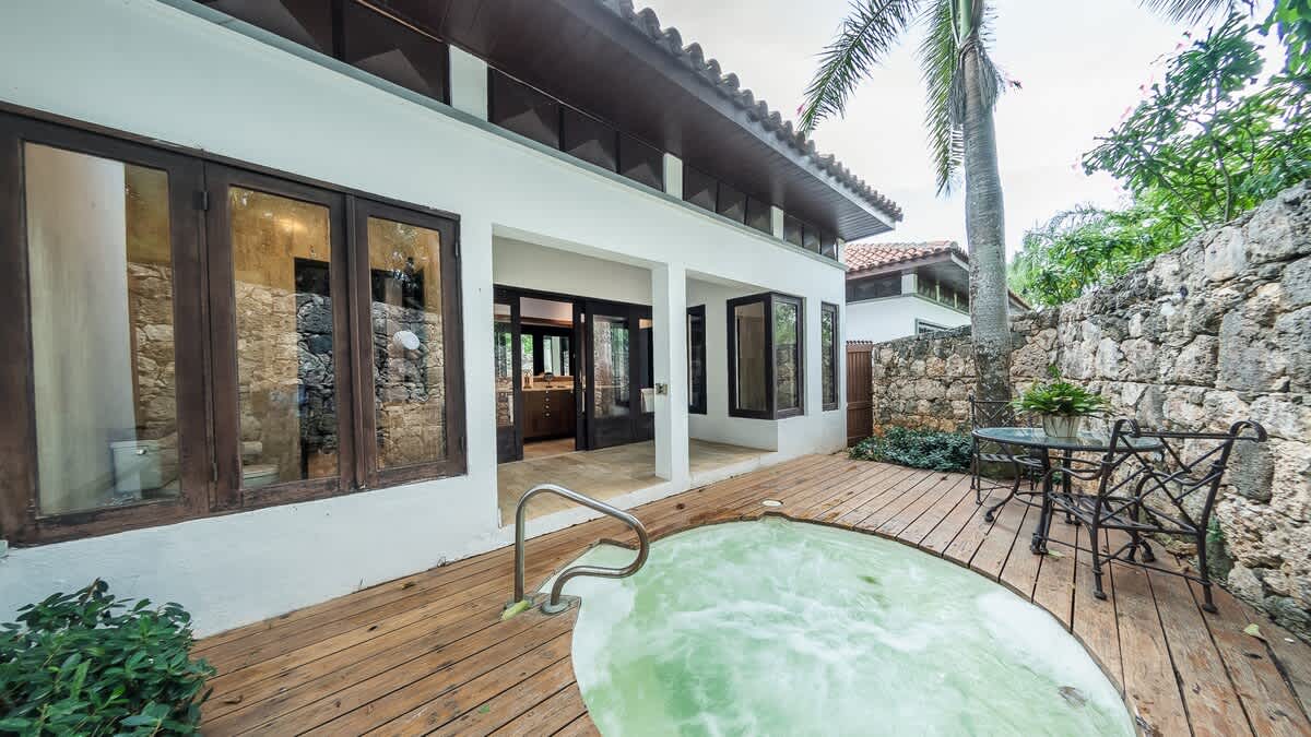 69444359914dba2e072f74ac